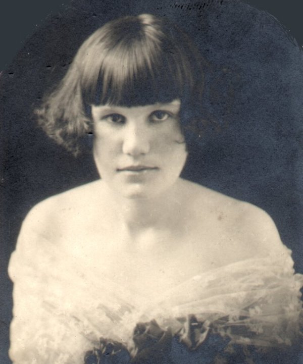 Ida Seay Jenkins studio portrait